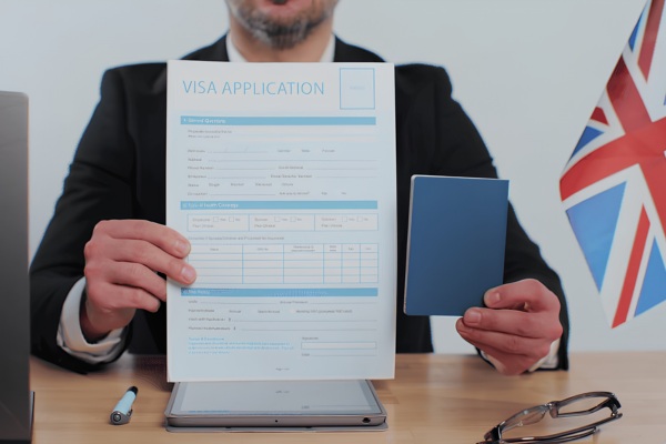 Giấy tờ xin visa transit Anh Quốc