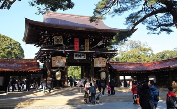 Ngôi đền Meiji Jingu