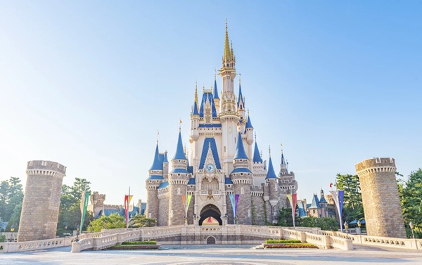Tokyo Disneyland - Thiên đường giải trí đầy màu sắc